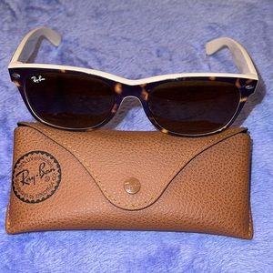 RAY BAN Sunglasses Hawkeye